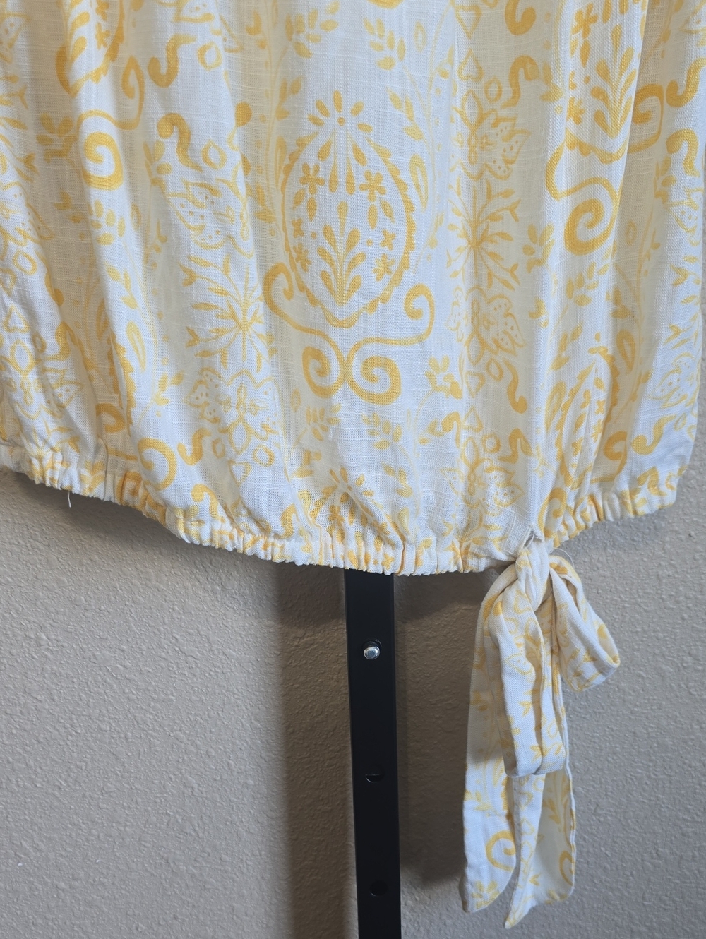 NWT Vince Camuto Printed Linen Blend Off Shoulder Top. Small And XL - Picture 4 of 11